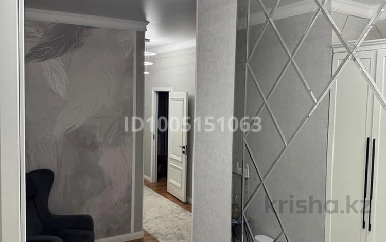 2-бөлмелі пәтер · 75.9 м² · 12/17 қабат, Кунаева 91, бағасы: 43 млн ₸ в Шымкенте, Аль-Фарабийский р-н — фото 2