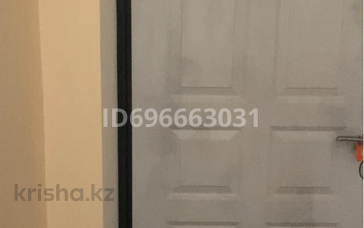 3-бөлмелі пәтер · 57 м² · 1/5 қабат, мкр Центральный, Азаттык 46а — Махамбета/Датова, бағасы: 20 млн ₸ в Атырау — фото 2