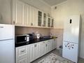 2-бөлмелі пәтер · 80 м² · 4/10 қабат, 17-ш/а. 103, бағасы: 13 000 ₸ в Актау, 17-й мкр — фото 2