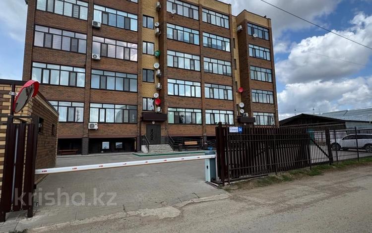 2-комнатная квартира · 86 м² · 5/5 этаж, Хусаинова 54 за 36 млн 〒 в Уральске — фото 2