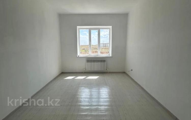 2-комнатная квартира · 73.5 м² · 1/5 этаж, мкр. Алтын орда за 18.6 млн 〒 в Актобе — фото 3