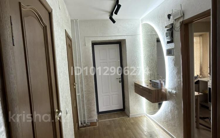 3-бөлмелі пәтер · 55 м² · 3/4 қабат, Самал 25, бағасы: 18 млн ₸ в Жанаозен — фото 2