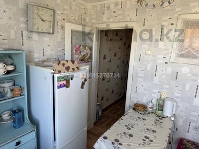 2-бөлмелі пәтер · 45 м² · 4/4 қабат, Сары арка 50 — Возле строймарта, бағасы: 5.8 млн ₸ в Топаре