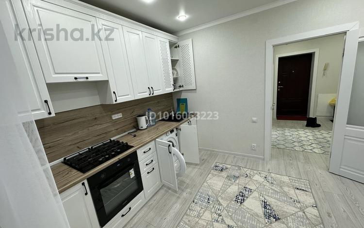 1-комнатная квартира · 52 м² · 4/5 этаж, 10 микрорайон 28 за 150 000 ₸ в Аксае — фото 2