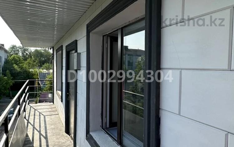 1-комнатная квартира · 60 м² · 3/3 этаж, мкр Дорожник, Ангарская 79 за 150 000 〒 в Алматы, Жетысуский р-н — фото 2