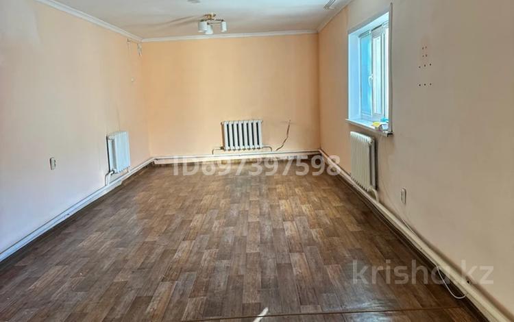 Отдельный дом • 2 комнаты • 60 м² • помесячно, МашһүрЖүсіп 369 за 100 000 〒 в Павлодаре — фото 2