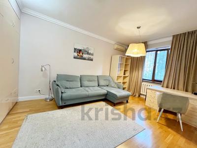 1-комнатная квартира, 34 м², 1/4 этаж помесячно, Тулебаева — Жамбыла за 350 000 〒 в Алматы, Медеуский р-н