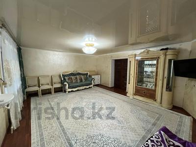 3-бөлмелі пәтер · 77 м² · 1/5 қабат, АБУЛХАИР ХАНА 2/3, бағасы: 23 млн ₸ в Уральске