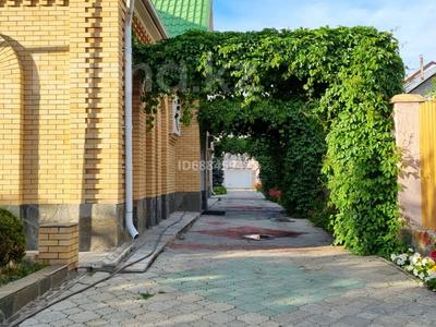 Продажа домов и дачи в Костанайской обл.: Отдельный дом · 5 комнат · 372.5 м² · 9 сот., Омара Дощанова 46 — Центр города.тихая улица за 120 млн 〒 Отдельный дом · 5 комнат · 372.5 м² · 9 сот., Омара Дощанова 46 — Центр города.тихая улица за 120 млн 〒 в Костанае