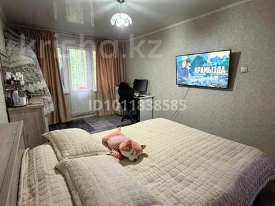 1-бөлмелі пәтер · 33 м² · 4/4 қабат, мкр №10 17, бағасы: 23 млн ₸ в Алматы, Ауэзовский р-н
