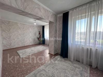 3-бөлмелі пәтер · 80.9 м² · 2/5 қабат, Қазыбек би 7/2, бағасы: 45 млн ₸ в Усть-Каменогорске