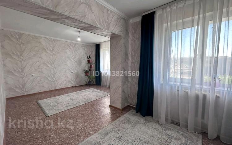 3-комнатная квартира · 80.9 м² · 2/5 этаж, Қазыбек би 7/2 за 45 млн ₸ в Усть-Каменогорске — фото 4