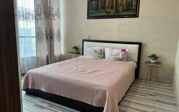 2-бөлмелі пәтер · 68 м² · 11/25 қабат, мкр 11 112Б, бағасы: 15 000 ₸ в Актобе — фото 2