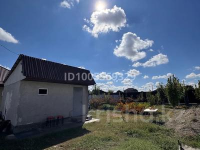Отдельный дом · 4 комнаты · 108 м² · 10 сот., Жастар2 Толе би 15 за 20 млн 〒 в Талдыкоргане, село Ынтымак