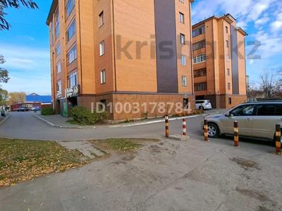 2-комнатная квартира · 60 м² · 3/5 этаж, Абылай хана 73а — Акжелкен за 200 000 〒 в Щучинске