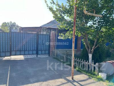 Жеке үй · 7 бөлме · 140.5 м² · 6 жүзд., Шаңырақ-2 ш/а. ул Тұрысов 109, бағасы: 70 млн ₸ в Алматы, Алатауский р-н