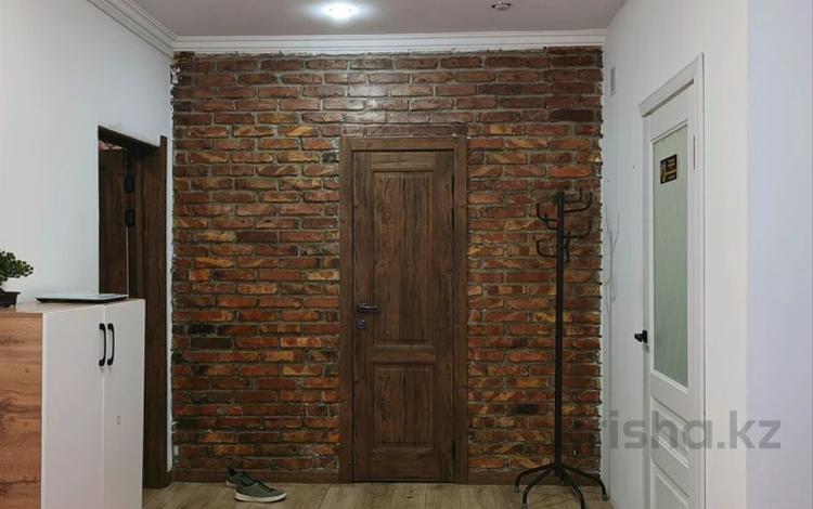Свободное назначение, офисы, магазины и бутики, образование · 161.5 м² за 44 млн ₸ в Караганде, Казыбек би р-н — фото 2