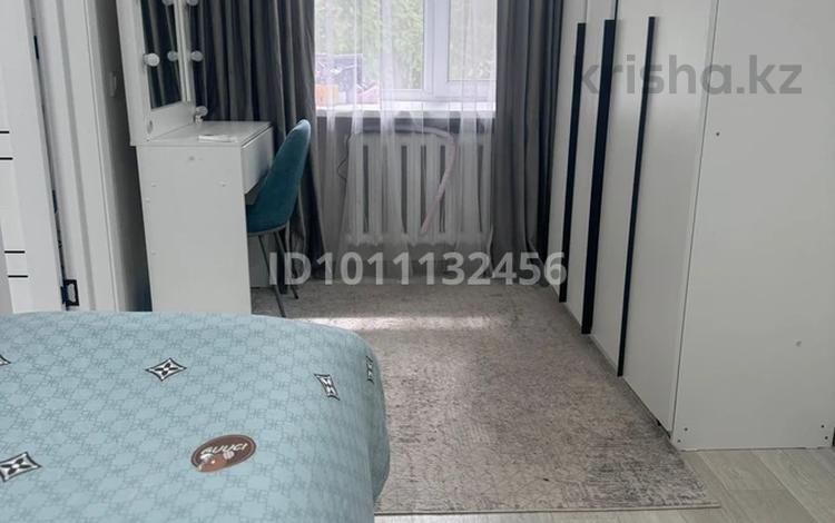 3-бөлмелі пәтер · 53 м² · 1/4 қабат, улица Алии Молдагуловой 20, бағасы: 17 млн ₸ в Уральске, мкр Школьник — фото 2