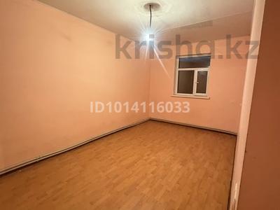 2-комнатная квартира · 60 м² · 1 этаж, мкр Акжайык 82 за 75 000 ₸ в Шымкенте, Абайский р-н