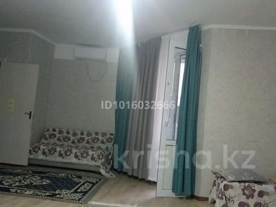 3-комнатная квартира · 80 м² · 7/7 этаж, Жаңақала 11 көше 6 дом — Туран мол карама карсы за 120 000 ₸ в Туркестане