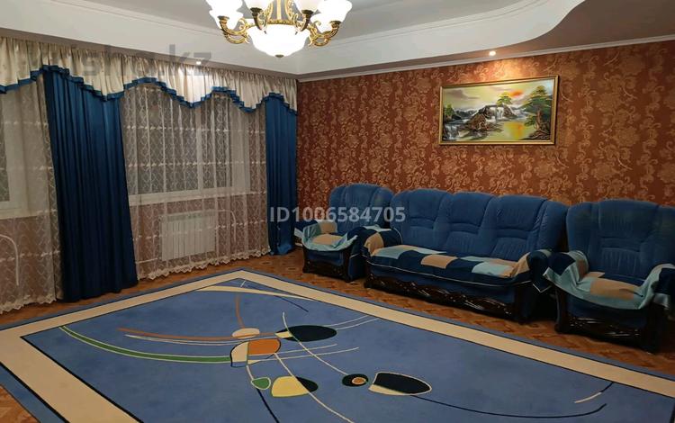 4-бөлмелі пәтер · 150 м² · 1/2 қабат, Урицкого 60, бағасы: 300 000 〒 в Костанае — фото 15