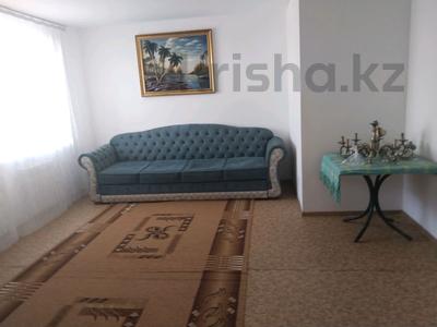 4-комнатная квартира · 90 м² · 5/17 этаж, Жабаева 20 за 300 000 〒 в Петропавловске