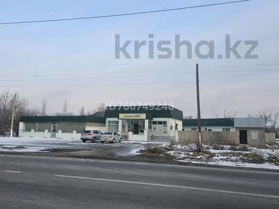 Еркін, кеңселер, дүкендер мен бутиктер, қоймалар, қоғамдық тамақтану орны, сұлулық салондары, медорталықтар мен дәріханалар · 226 м², бағасы: 70 млн ₸ в Жаркенте
