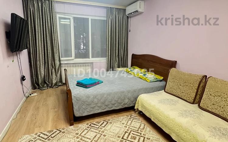 1-бөлмелі пәтер · 40 м² · 1/4 қабат, Уалиханова 13 — Пушкина, бағасы: 2 500 〒 в Алматы, Медеуский р-н — фото 5