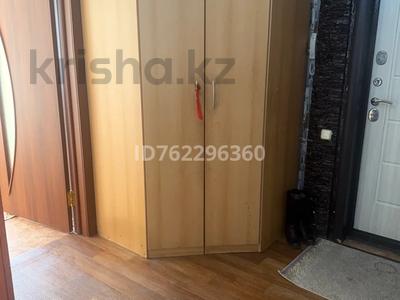 3-комнатная квартира · 61.8 м² · 5/5 этаж, Майкудук, 11а микрорайон 9 за 15 млн 〒 в Караганде, Алихана Бокейханова р-н