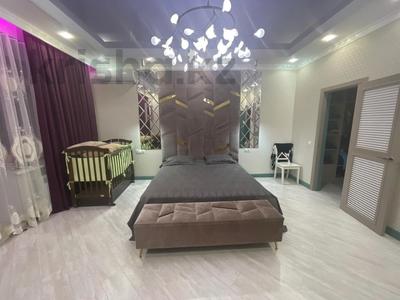 4-бөлмелі пәтер · 195 м² · 5/9 қабат, Алтын орда ш/а., Тауелсиздик, бағасы: 79.9 млн ₸ в Актобе, мкр. Алтын орда