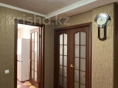2-бөлмелі пәтер · 53 м² · 2/5 қабат, Назарбаева — революция, бағасы: 16.5 млн ₸ в Уральске
