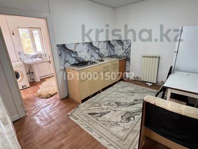2-бөлмелі пәтер · 60 м², мкр Шанырак-1, Бабыра 35 — За улицей Отемисулы, в углу есть школа-лицей 169, бағасы: 150 000 〒 в Алматы, Алатауский р-н