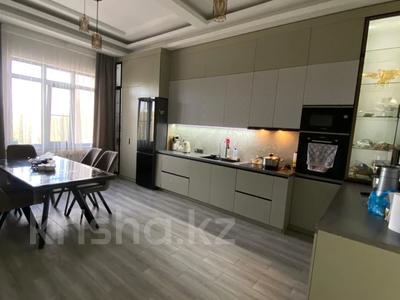 4-бөлмелі пәтер · 175 м² · 2/9 қабат, Казыбек би 10, бағасы: 119 млн ₸ в Усть-Каменогорске