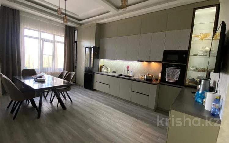 4-бөлмелі пәтер · 175 м² · 2/9 қабат, Казыбек би 10, бағасы: 119 млн ₸ в Усть-Каменогорске — фото 10