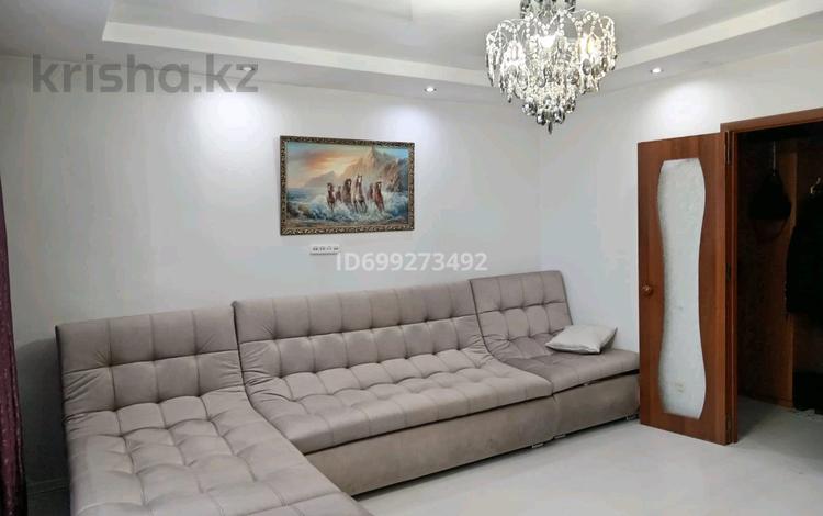 2-комнатная квартира · 53 м² · 3/10 этаж, Майкудук, Майкудук, мкр Голубые пруды — Сырдария супермаркет за 20 млн ₸ в Караганде, Алихана Бокейханова р-н — фото 2