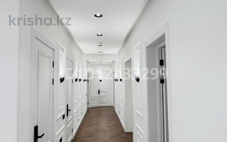 3-комнатная квартира · 145.3 м² · 18/21 этаж, Сейфуллина 574/5к8 за 1 млн ₸ в Алматы, Бостандыкский р-н — фото 2