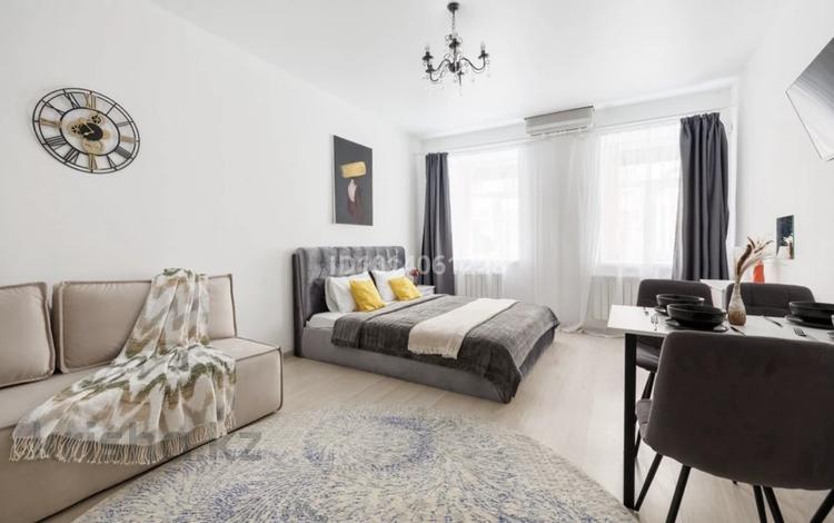 3-комнатная квартира · 105 м² · 5/18 этаж, мкр Уркер, Туран 39а — ТРЦ Хан-Шатыр за 40 000 ₸ в Астане, Нура р-н — фото 2