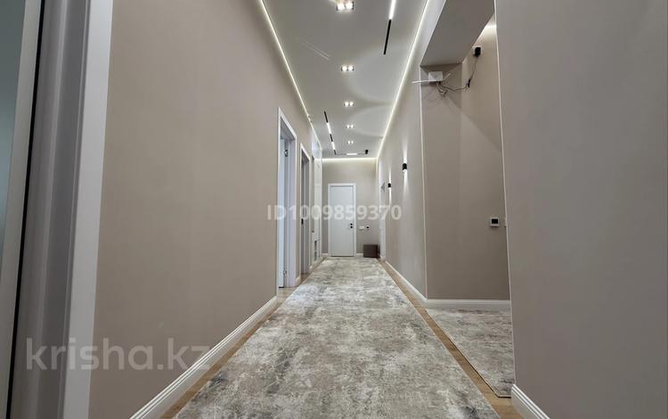 5-бөлмелі пәтер · 155 м² · 5/10 қабат, Мкрн 19 33, бағасы: 80 млн ₸ в Актау — фото 2