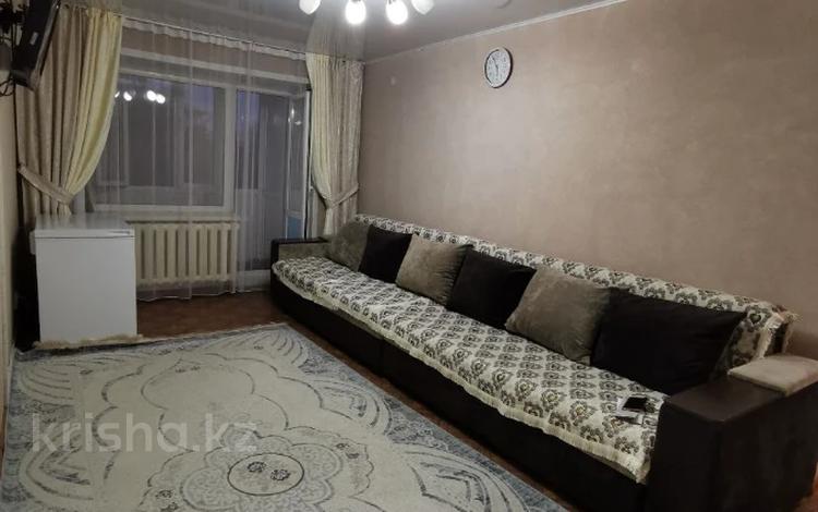 3-комнатная квартира, 56 м², 3/5 этаж, Гагарина за 17.5 млн 〒 в Усть-Каменогорске — фото 15