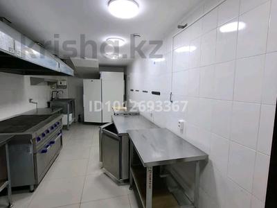 Өнеркәсіптік база · 70 сотық, мкр Шубар Сарайшык 7/1, бағасы: 400 000 ₸ в Астане, Есильский р-н