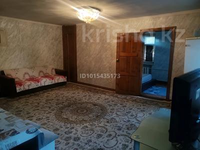 2-комнатная квартира · 45 м² · 1/5 этаж, 72 квартал 18 за 8 000 ₸ в Семее