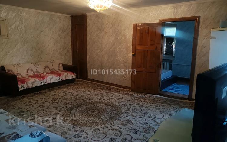 2-комнатная квартира · 45 м² · 1/5 этаж, 72 квартал 18 за 7 000 ₸ в Семее — фото 5