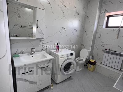 Аренда комнат в Алматинской обл.: 1 комната · 35 м², Ракышева 6 за 80 000 〒 1 комната · 35 м², Ракышева 6 за 80 000 〒 в