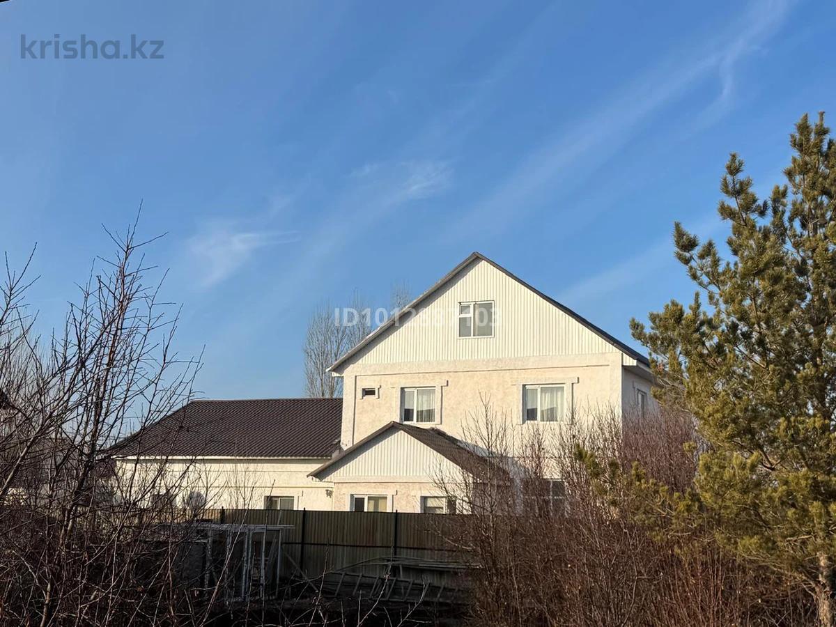 Отдельный дом · 10 комнат · 350 м² ·