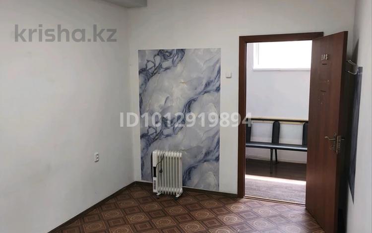 Свободное назначение · 14 м² за 84 000 ₸ в Караганде, Казыбек би р-н — фото 2
