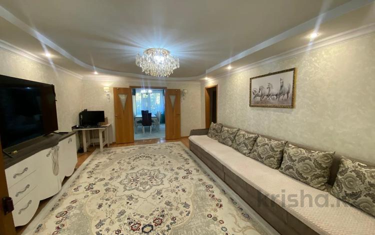4-комнатная квартира · 100 м² · 1/5 этаж, мкр Юго-Восток, мкр Степной 1 за 40 млн ₸ в Караганде, Казыбек би р-н — фото 2