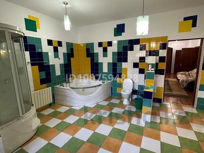 3-бөлмелі пәтер · 170 м² · 1/4 қабат, Молдагулова 24 Б, бағасы: 55 млн 〒 в Актобе