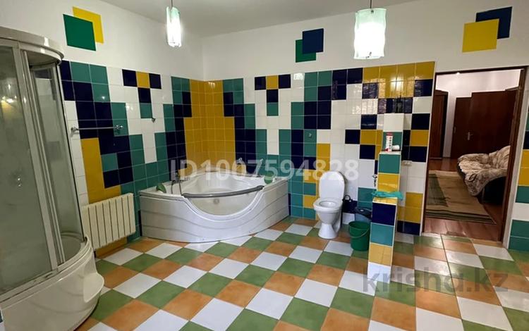 3-бөлмелі пәтер · 170 м² · 1/4 қабат, Молдагулова 24 Б, бағасы: 55 млн 〒 в Актобе — фото 2