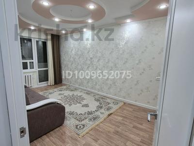 2-комнатная квартира · 47 м² · 2/5 этаж, Пр Абая (Универмаг) 104 — Сити центр (Универмаг ) за 13 000 ₸ в Уральске