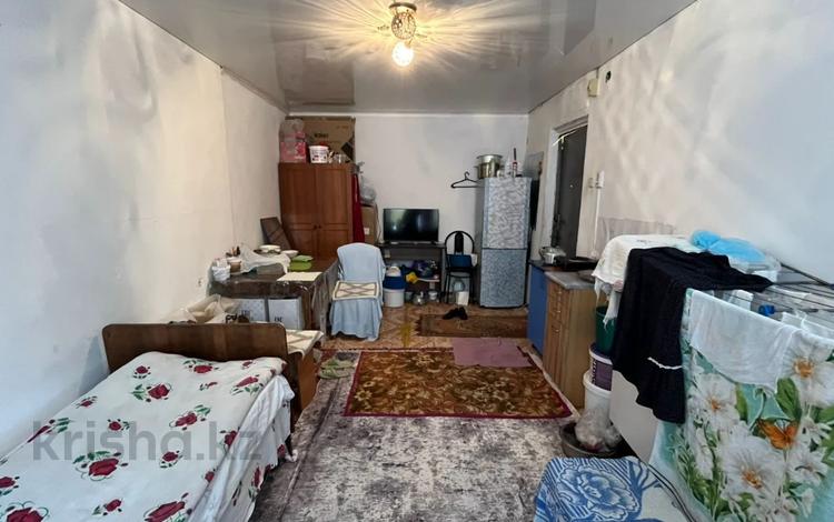 1-комнатная квартира · 14.1 м² · 6/9 этаж, Дулатова за 4.5 млн ₸ в Семее — фото 2